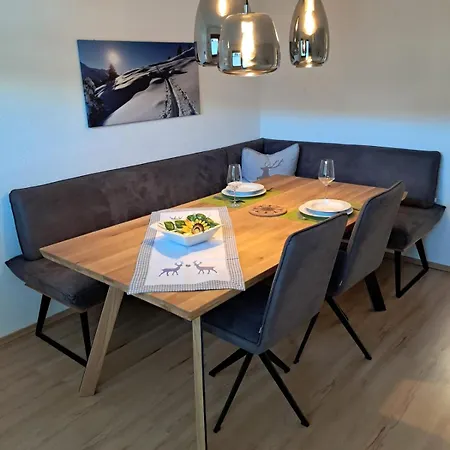 Apartment Gaestehaus Tirolergruss Pettneu am Arlberg